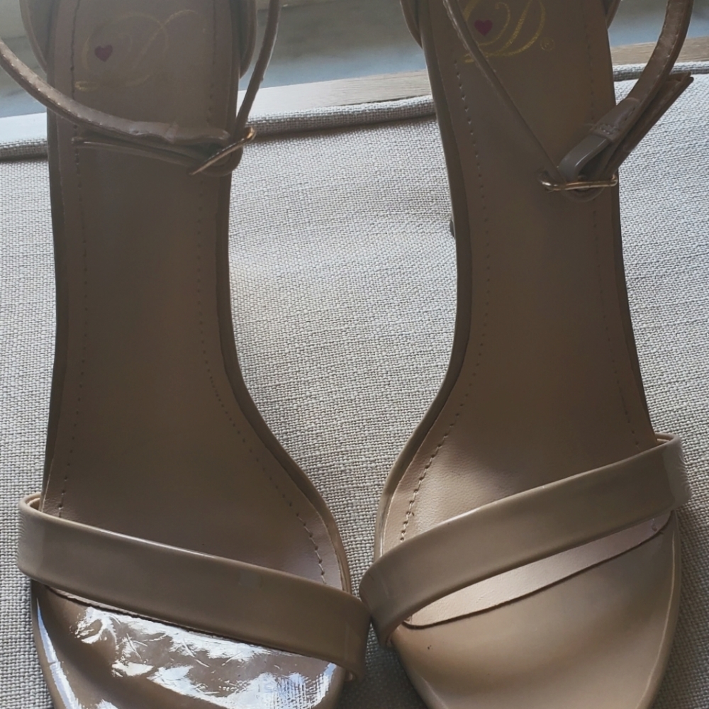 Patent Beige Heels - Picture 2 of 9